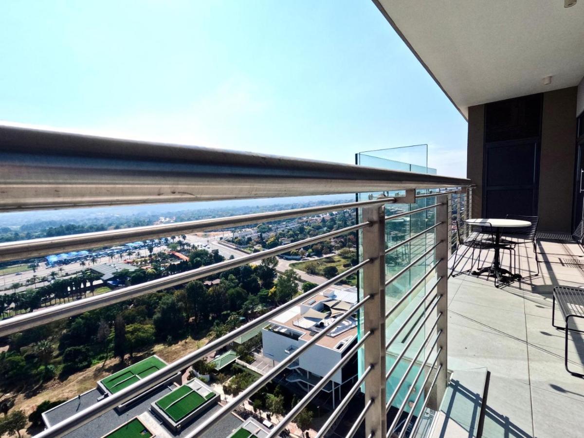 Menlyn Maine Apartments Pretoria-Noord Exterior foto